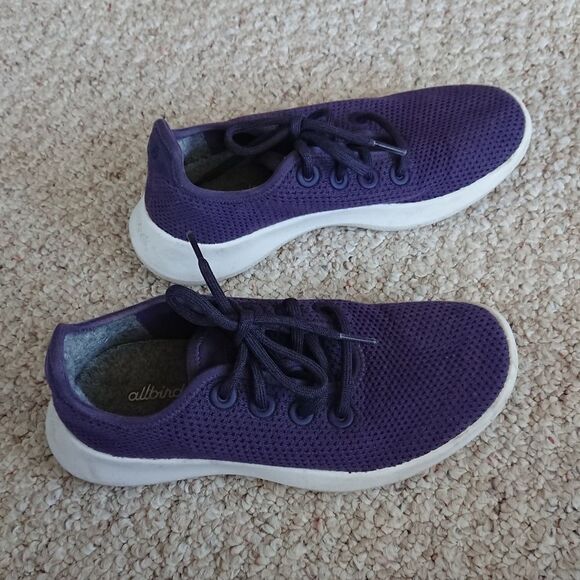 Allbirds Tree Runner Women Size 7 Tree Runners Comfort Running Sneaker in purple - Picture 1 of 12